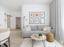 Stay in Historical Palace in Old town w free parking