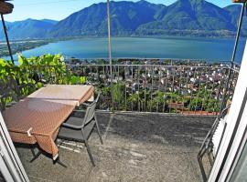 Casa Santa Barbara by HolAp SA, khách sạn ở Brione sopra Minusio