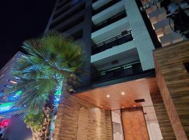 Buena Vista Ohori Park، فندق مع أحواض استحمام ساخنة في فوكوكا