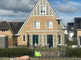 House with garden in Amsterdam, hotel i Weesp