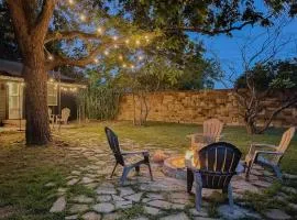 Bright 3BR with Fire Pit and Near Convention Center