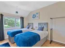 Bright & Spacious 3BR Free Parking Enfield North London