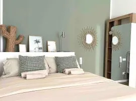 Casa Eden, Molinette Metro