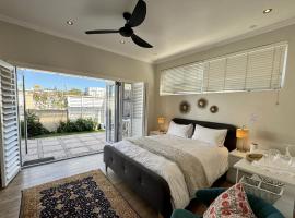 The Tableview Garden Room, отель в Кейптауне