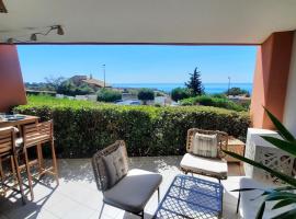 Appartement vue mer - Calme - Parking - Tennis - Piscine été، فندق في سيت