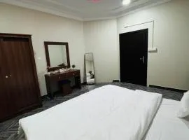 شقه بمطبخ وغرفه وصاله