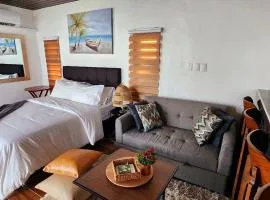 Barney's Pointe Beach House, Batangas City