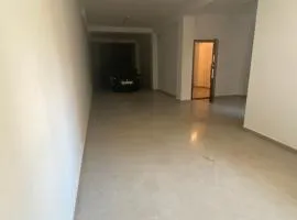 3 appartements Niveau de villa avec garage