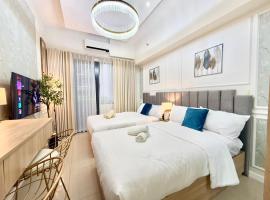 ClaySky Staycation at Shore 2 Residences Tower 2 near Mall of Asia- Hotel Set Up in Amenity and Pool Level with Netflix, HBO Max & Youtube Premium, hotel na pl&aacute;ži v destin&aacute;cii Manila