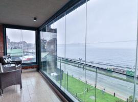 HOM I 3D2B de Lujo Vista al Lago y a la Costanera, hotel em Puerto Varas