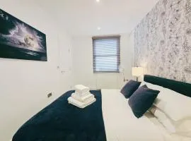 Stylish 1 bed - free parking - central location