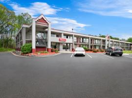 Red Roof Inn Charlotte - Airport, ξενοδοχείο κοντά στο Διεθνές Αεροδρόμιο Charlotte Douglas - CLT, 