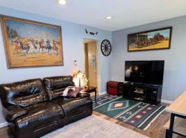 By State Fair 5 bedrooms 2 baths, cottage in Des Moines