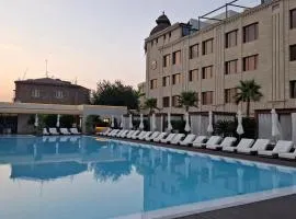 Venice Hotel Complex