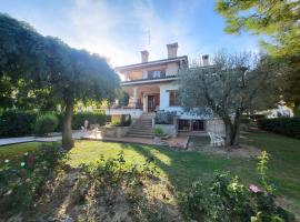 Villa Sophia, hotel in Calcinelli