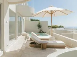 NOUR Uluwatu
