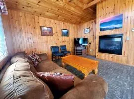 Urban Escape - 1BR King Cabin