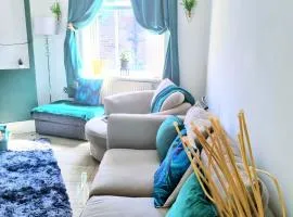 Huddersfield Town Canal Retreat pet friendly
