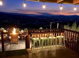 The Hilltop Haven - Romantic Getaway Suite