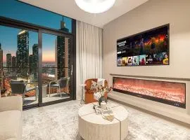Luxury Burj Crown Suites by Maison Aurora