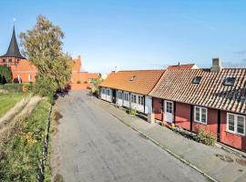 5581-Svaneke-Kirkevangen-3-½, ξενοδοχείο σε Svaneke