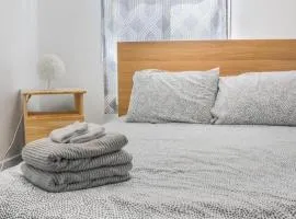 Avenir Centre Suite - Near NBCC - Large Garden