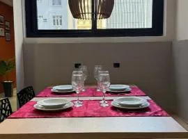 Studio 4pessoas, WiFi, Sauna, Enxoval, Arcos da Lapa, a 5 minutos da Petrobras, próximo a VLT e Metro para Copacabana