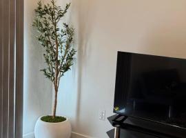 Modern 1-Bedroom Apartment in Downtown Baltimore, penginapan layan diri di Baltimore