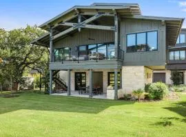 Luxe 3BR Lake Escape - BBQ Firepit & Pickleball