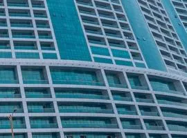 Luxury Oceanfront Fully Furnished 2BR!