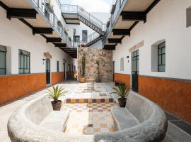 Casa 212 con WIFI alta velocidad y estacionamiento, alojamiento con cocina en Puebla