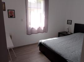 Chambre avec salle de bain et WC privés, séjour chez l'habitant à Saint-Martin-la-Rivière