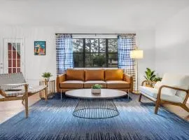 Modern King Bed 5 mins to Downtown
