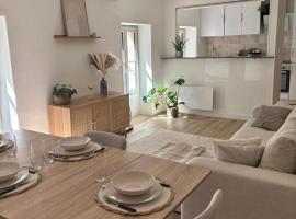Le Cocon - Appartement avec salle de Cin&eacute;ma, alojamiento con cocina en Fontenay-le-Comte