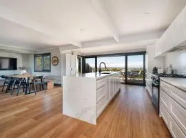 Capeviews on Higgins with separate Studio