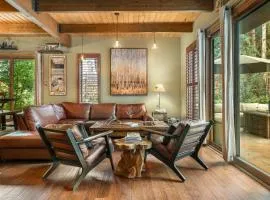 Private Hot Tub, Pet Friendly, Beds for any group dynamic