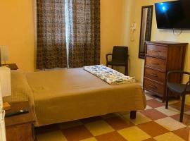 Departamento ampliio y centrico 2 habitaciones con balcon, alojamiento con cocina en Orizaba