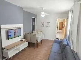Apartamento completo com ar-condicionado a 3 min da Praia do Morro com Wi-Fi