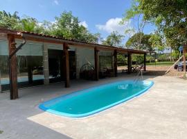 Linda Casa em Condomínio, hotel em Benevides