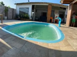 Casa com piscina próximo à praia