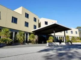 Golden Pebble Hotel