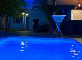 a Casa Paradisiaca lll Luxo Com Sinuca e Lavanderia com Roupa de Cama e Toalhas