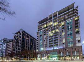 Oaks Adelaide Embassy Suites, boutique hotel in Adelaide