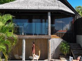 Bombua Beach House, hotel con estacionamiento en Luganville