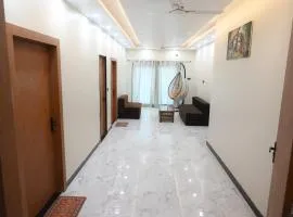 Nandi Niwas I Luxury Stay Near Sankat Mochan