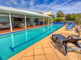 Pool and Putt Paradise