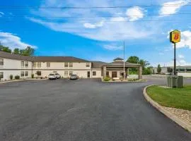 Super 8 by Wyndham Bellefontaine