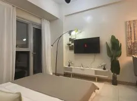 Playful 1BR With Magnificant Bayview Garden View Near Okada Solaire Aiports with Free Parking