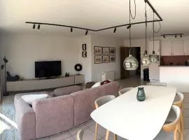 Beachside Family Apartment Windstar 402