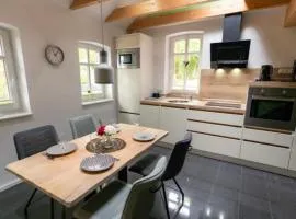 Friesenwind - Hochwertige Ferienwohnung mit Gartenoase